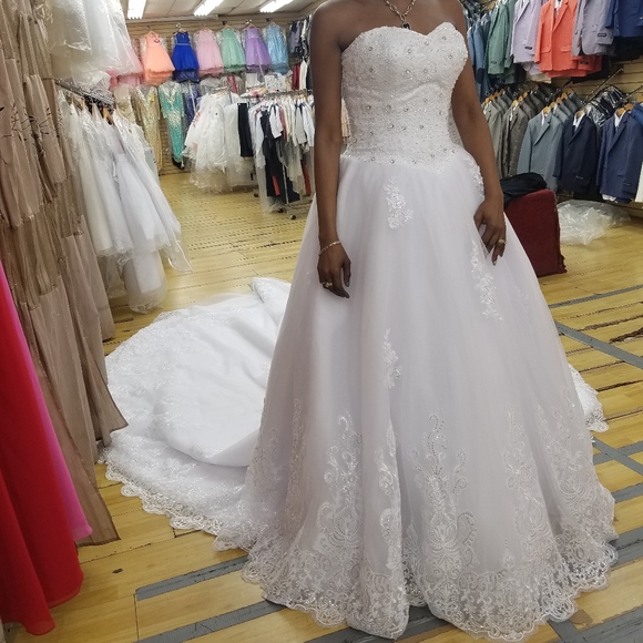 BRIDAL DRESS (1 TIME USE) - Picture 1 of 5